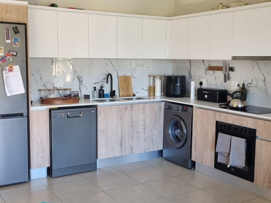 To Let 2 Bedroom Property for Rent in Richwood Western Cape